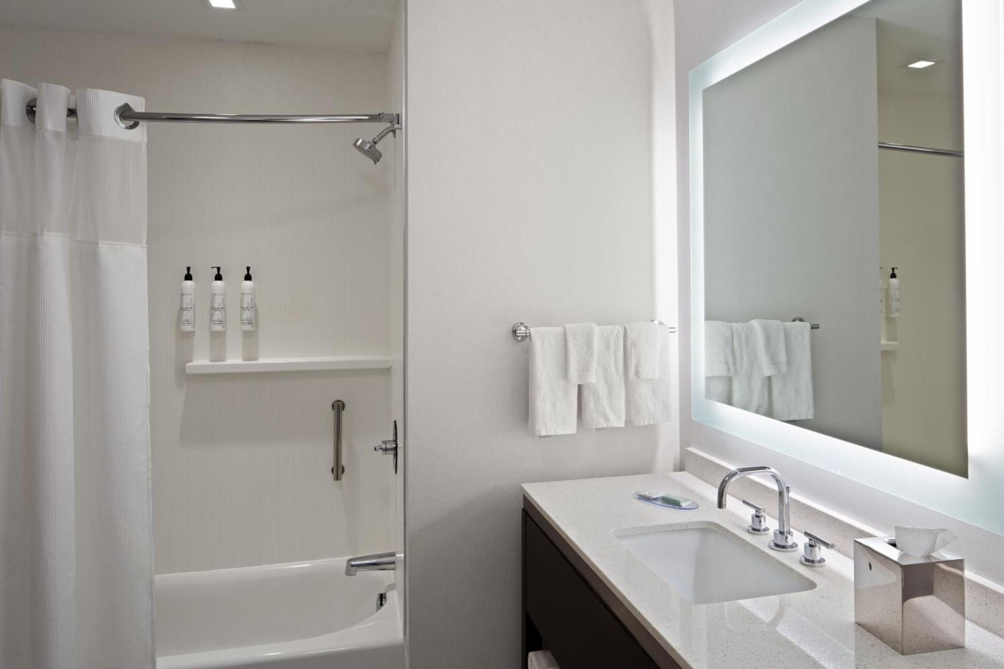 Towneplace Suites By Marriott Boston Logan Airport/Chelsea Exteriér fotografie